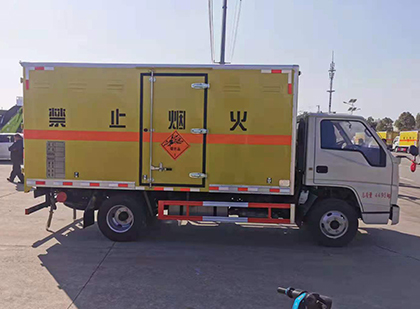 临朐爆破器材运输车